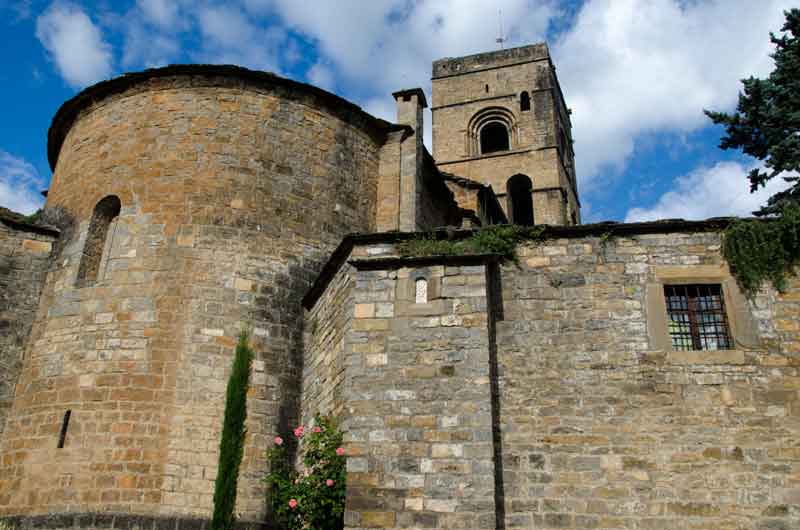 Huesca - Ainsa 18 - iglesia de Santa María.jpg